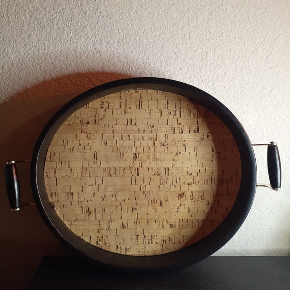 GORGEOUS Kraftware Leather Strapped 14"x16" Oval Tray. - Picture 5 of 5